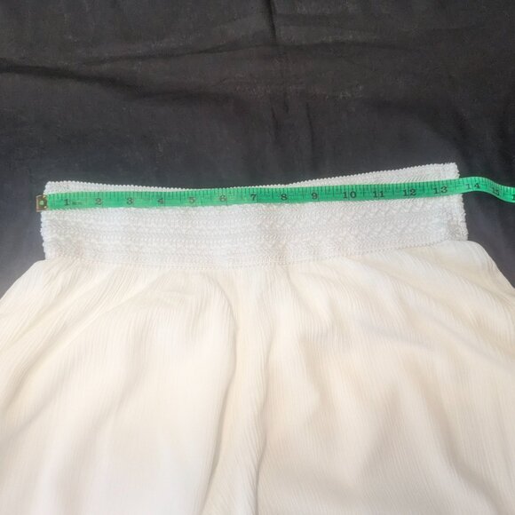 I.N. Studio Petite Medium White Wide Legged Pants - Picture 4 of 13